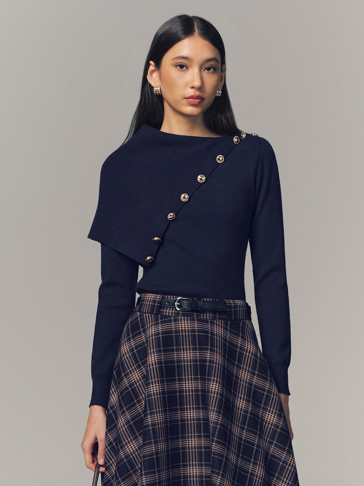 Asymmetric Metal Detail Ribbed Knit Top